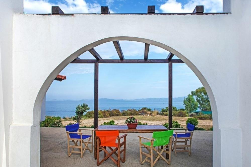 Katevi Luxury Seafront Villa Ierissós Buitenkant foto