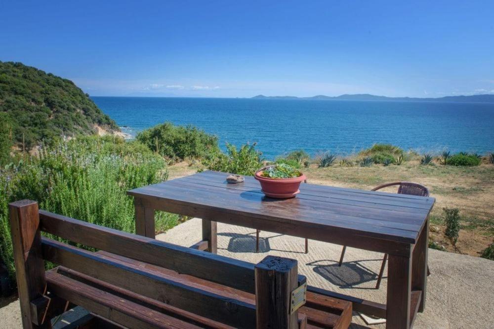 Katevi Luxury Seafront Villa Ierissós Buitenkant foto