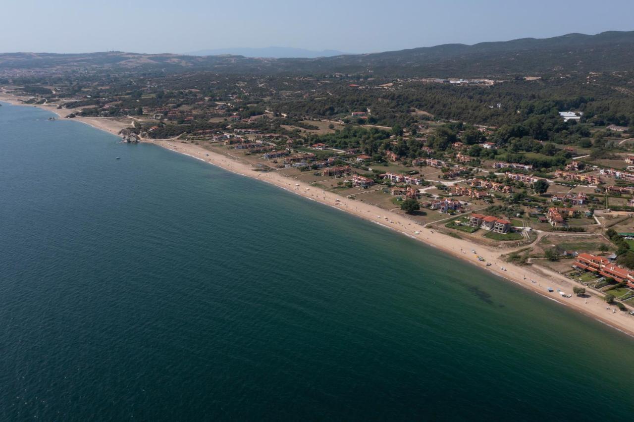 Katevi Luxury Seafront Villa Ierissós Buitenkant foto