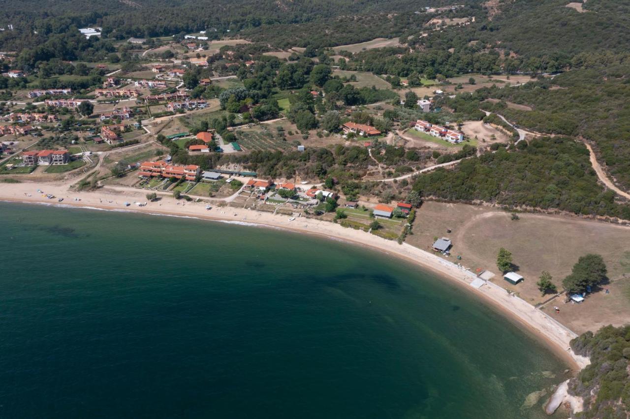 Katevi Luxury Seafront Villa Ierissós Buitenkant foto